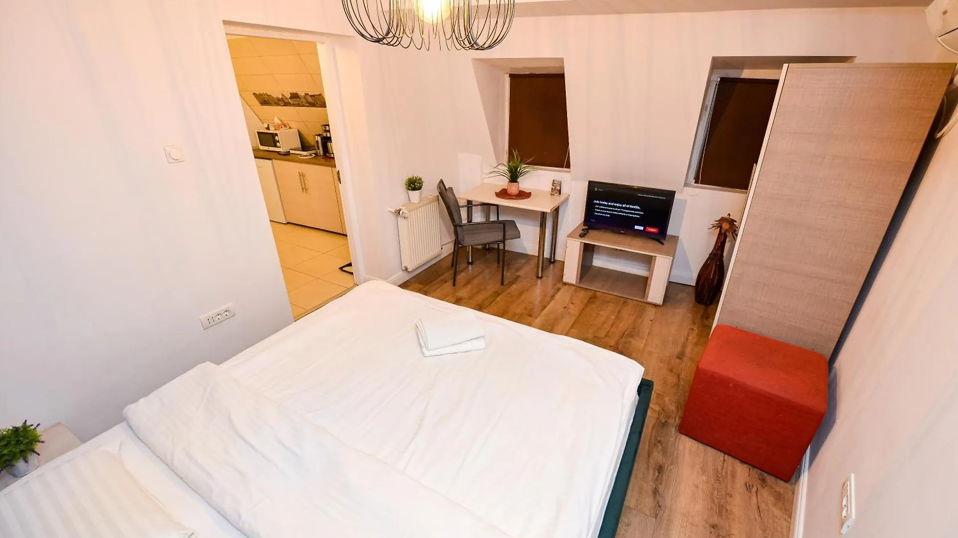 Cozy Villa Next To The Old Town Bucharest Apartment
